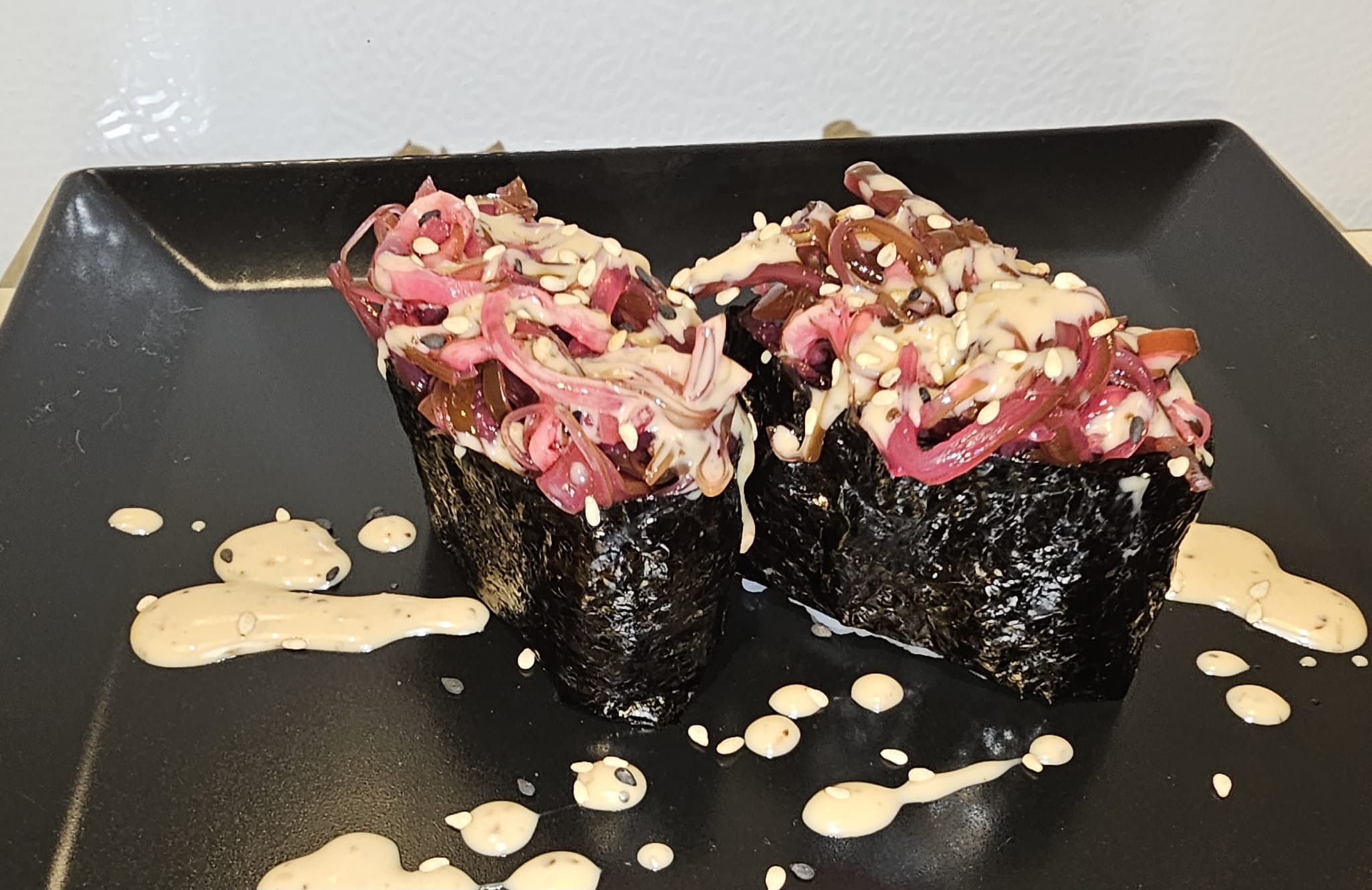 Rote Wakame Gunkan  2 st. sushi in saarlouis