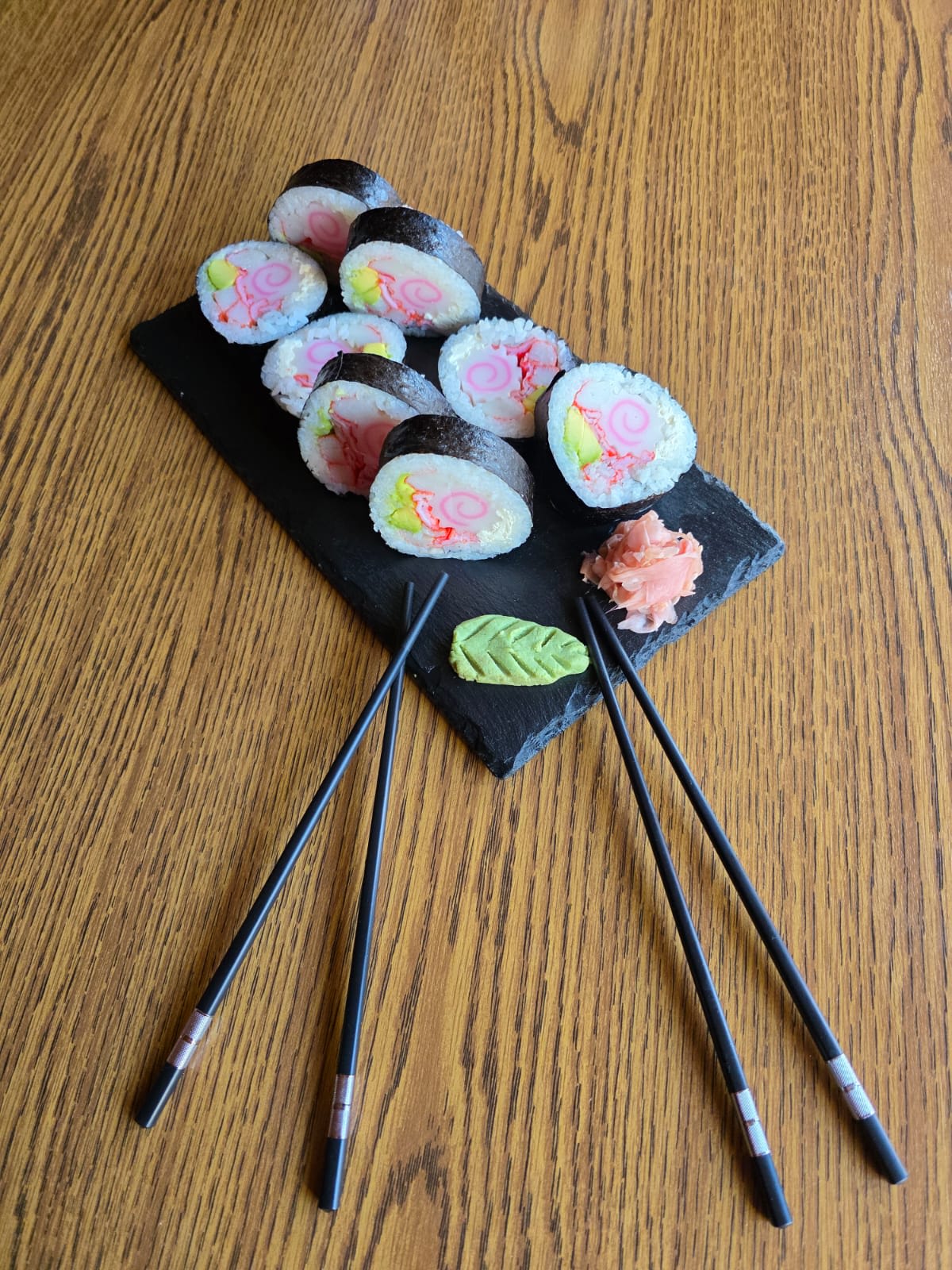 Surimi Mega Roll (8 Stück) sushi in saarlouis