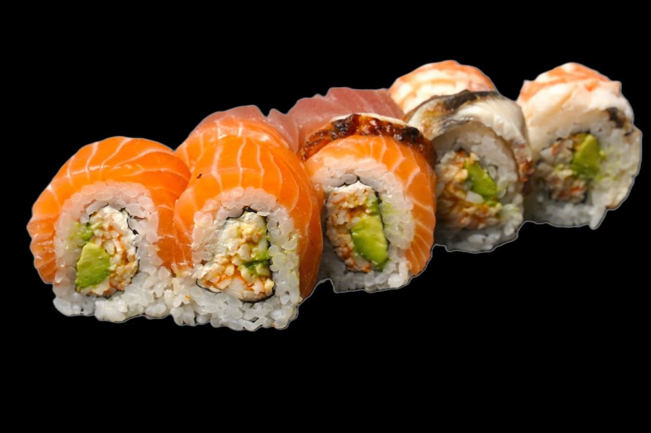 Rainbow Roll sushi in saarlouis
