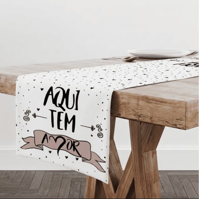 Trilho de Mesa Caminho de Mesa Aqui Tem Amor - 50x140cm -