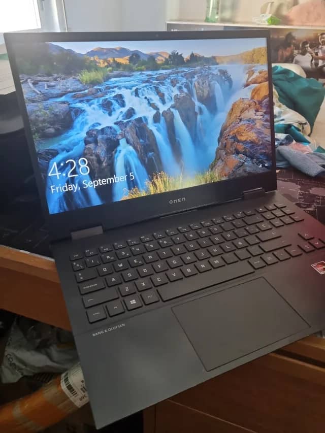 HP Omen 15 Laptop Negro