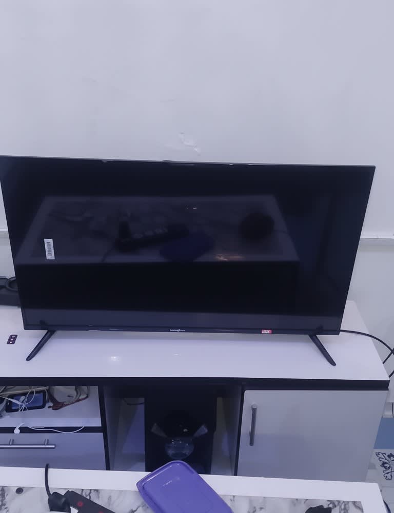 LG 45-Inch Smart TV | Almost New