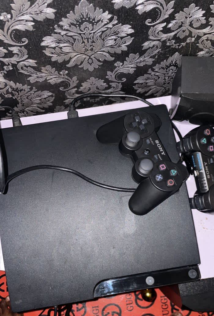 Sony PS3 Slim Console