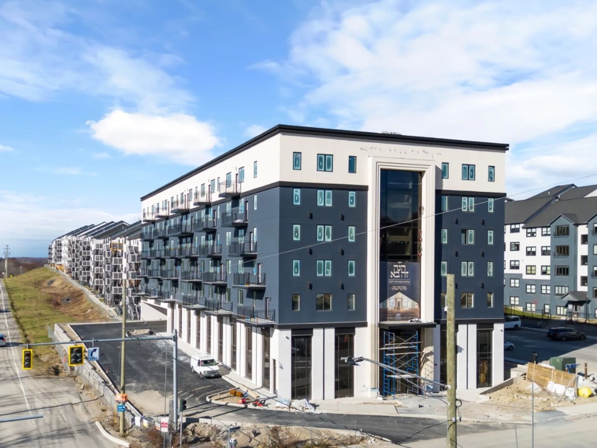 Upgraded 4 Room Condo Apartment In Kiryas Joel