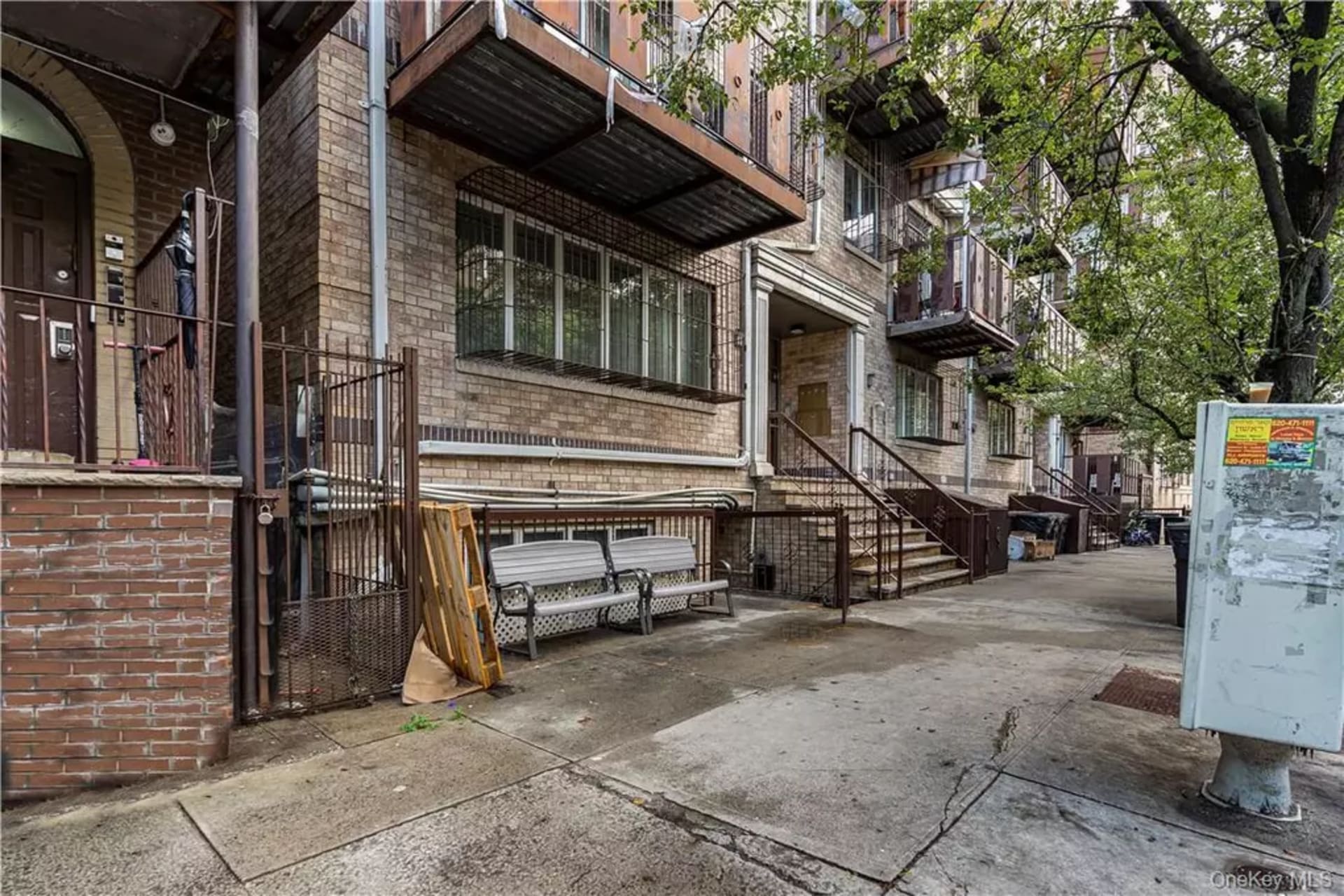Stunning 5 Room House for Sale in Brooklyn, NY