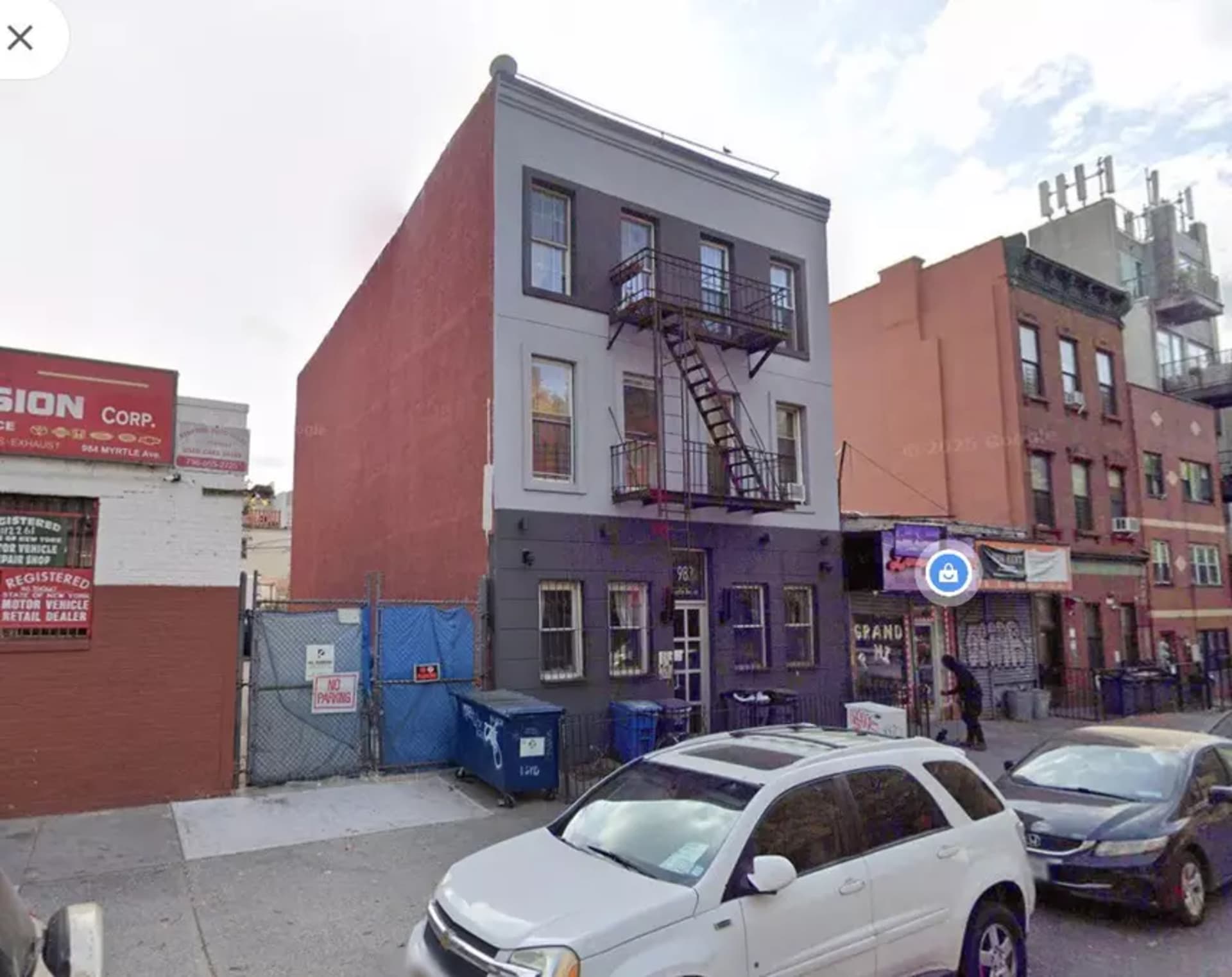 Spacious 11 Bedroom House in Brooklyn
