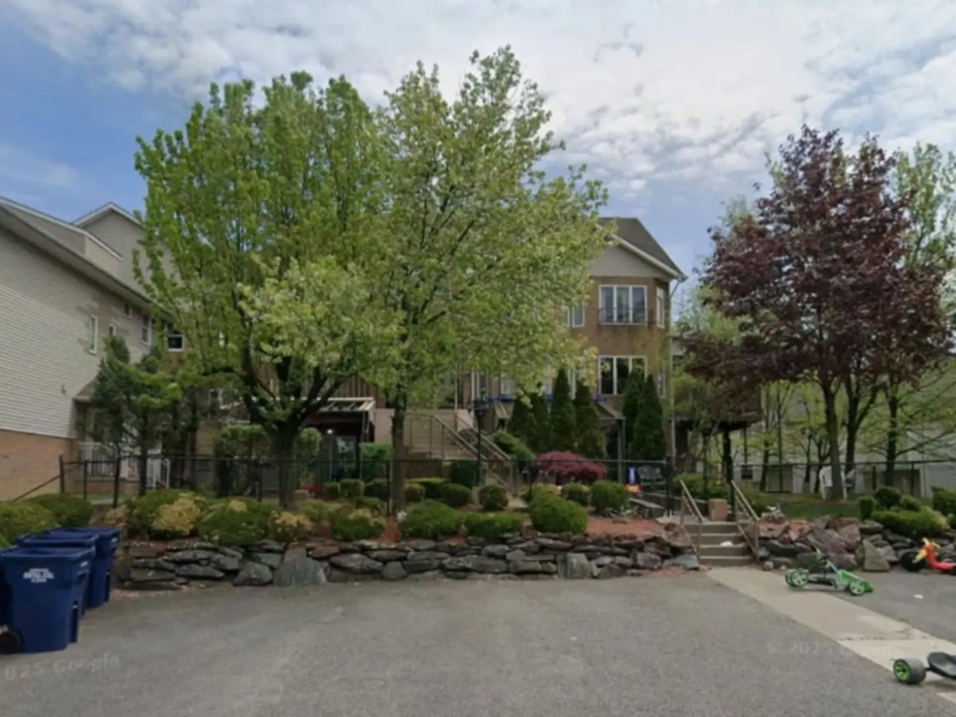 6 Room Spacious Apartment - Private Setting! 3BR Gem in Kiryas Joel