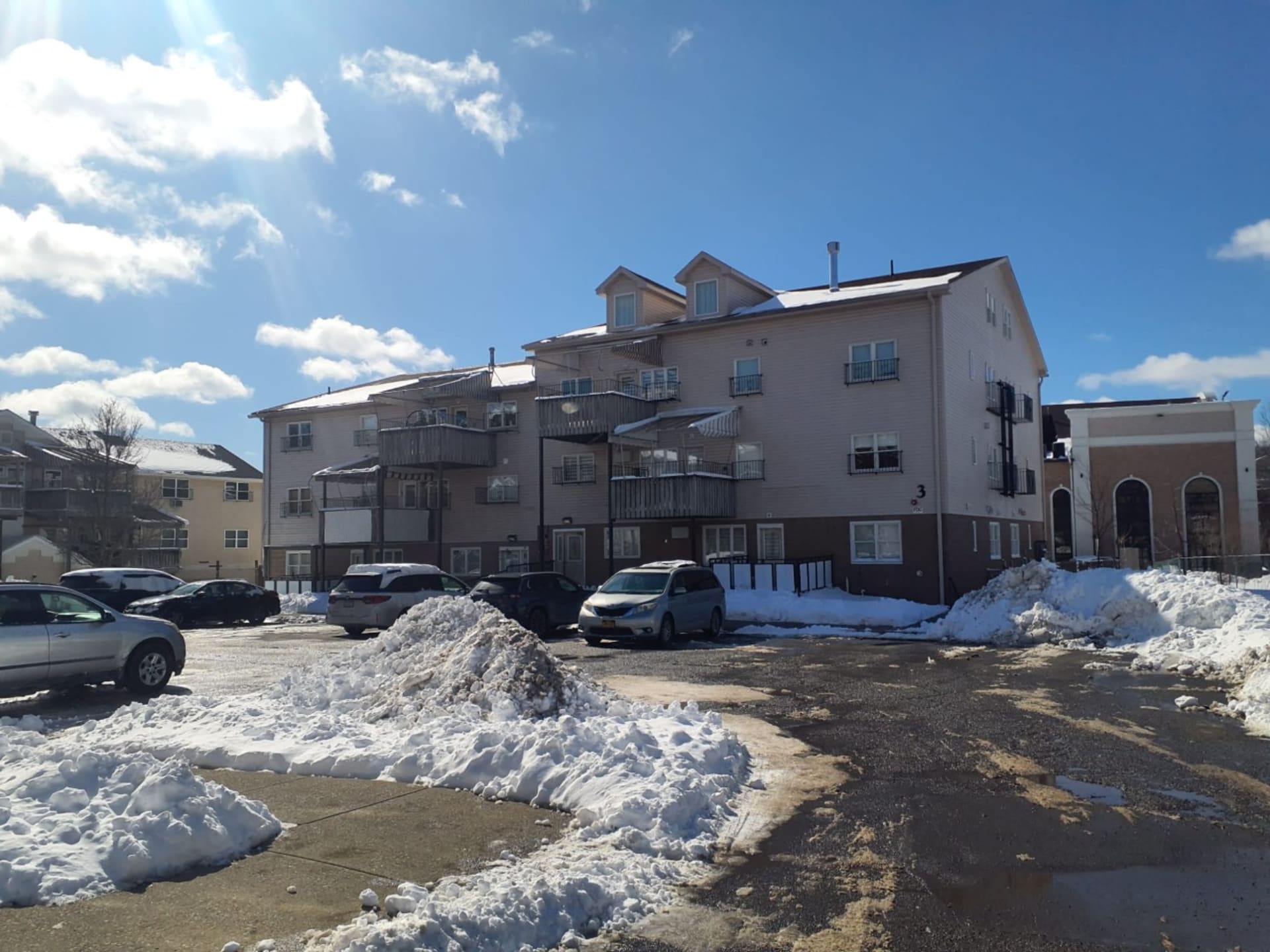 3BR House for Sale in Kiryas Joel