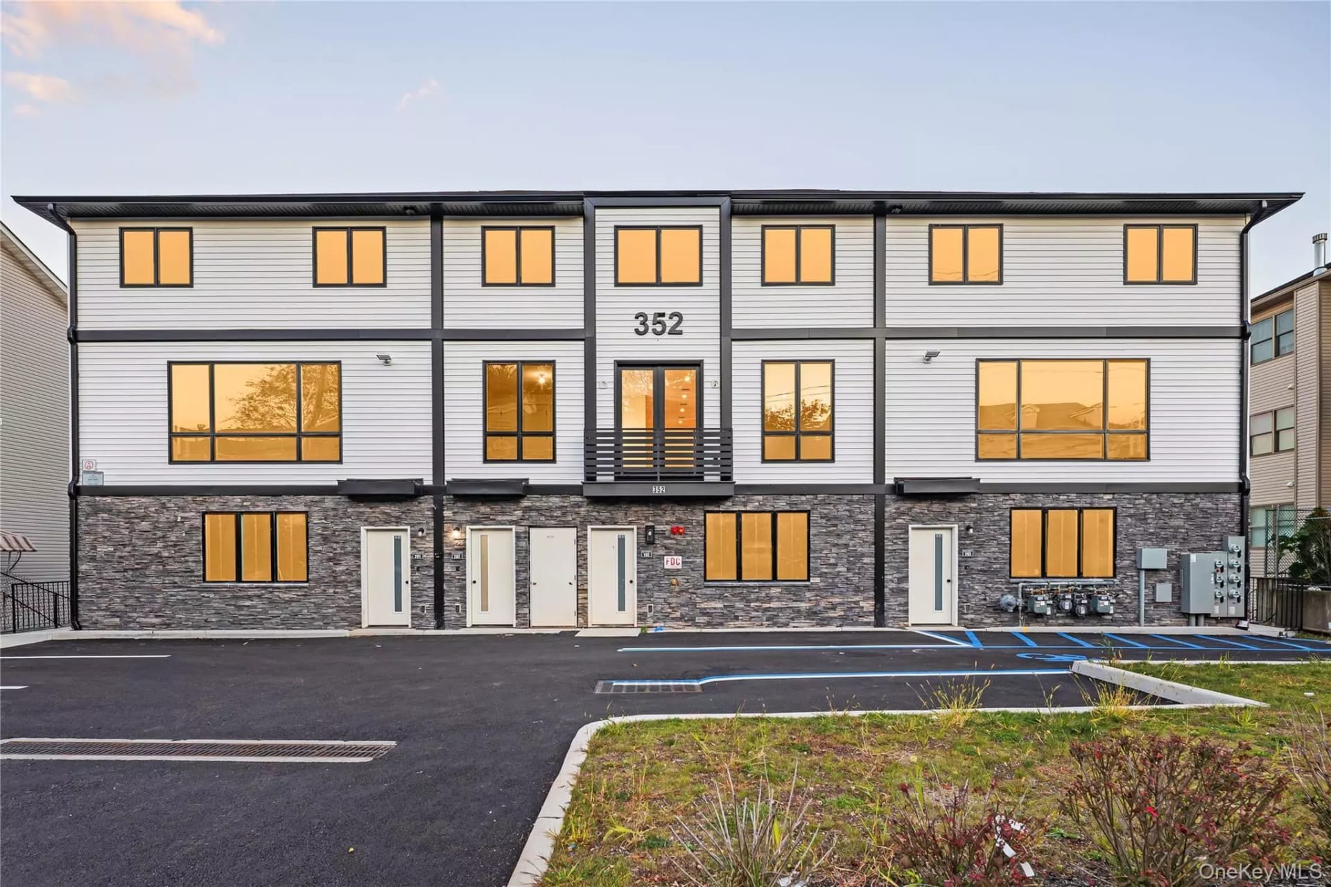 352 Blauvelt Rd Unit 203, Monsey, NY 10952