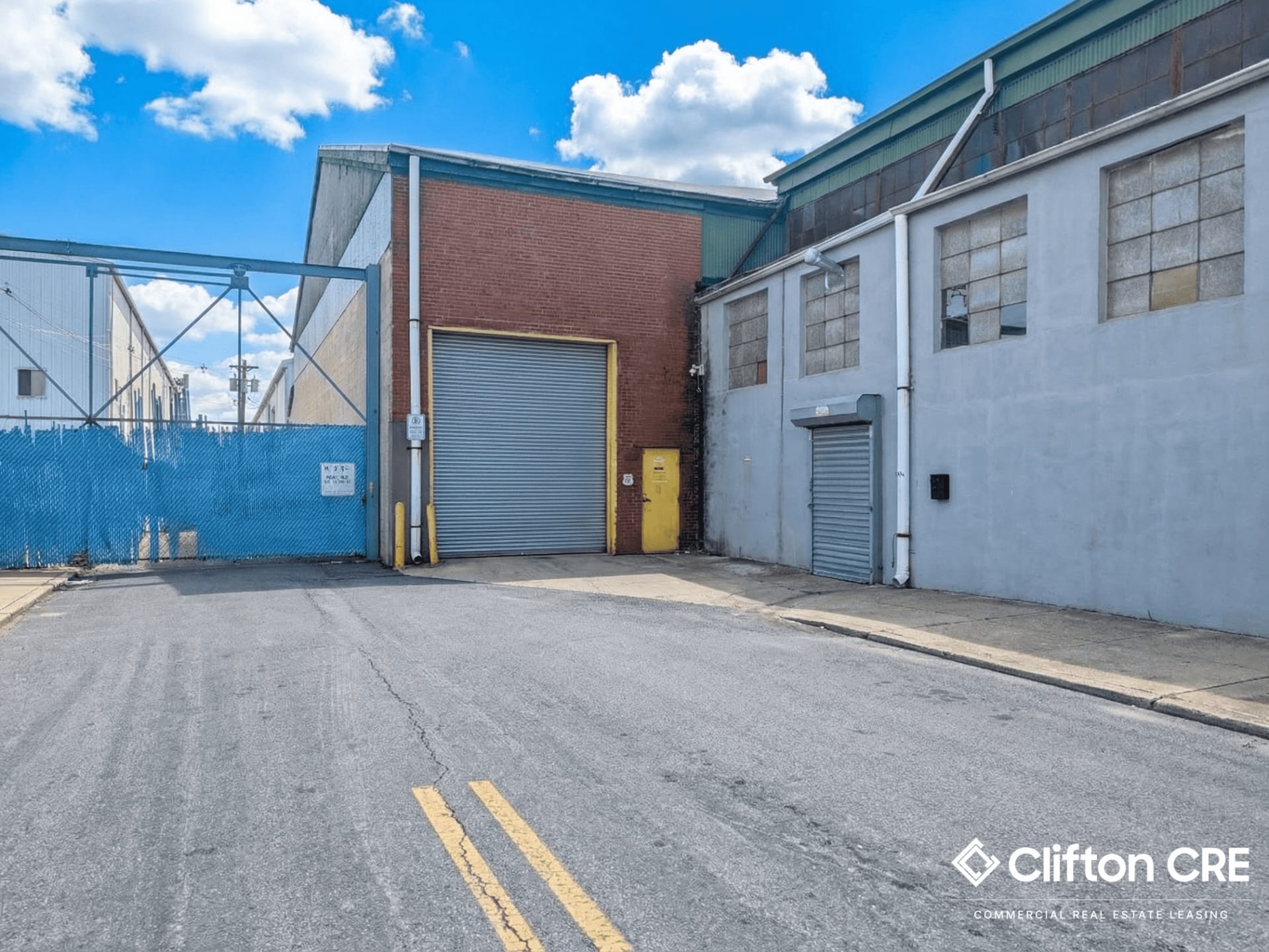 20,000 - 76,000 SF Warehouse Space For Lease