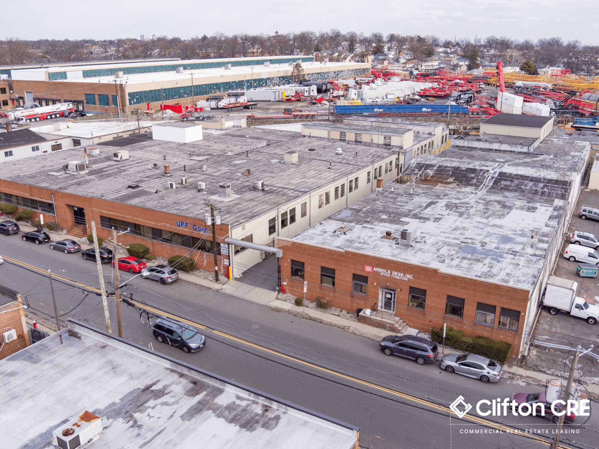 20,000 - 76,000 SF Warehouse Space For Lease