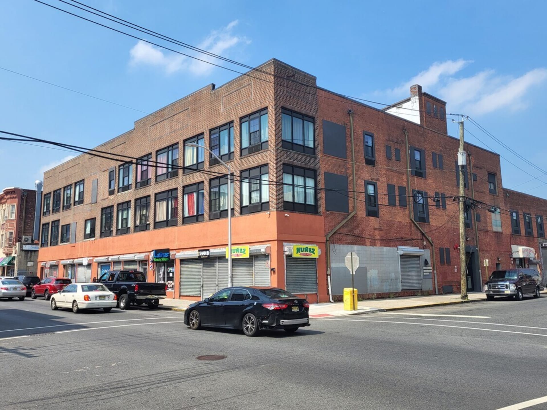 6,012 SF Basement Space with 1 Drive-In For Lease