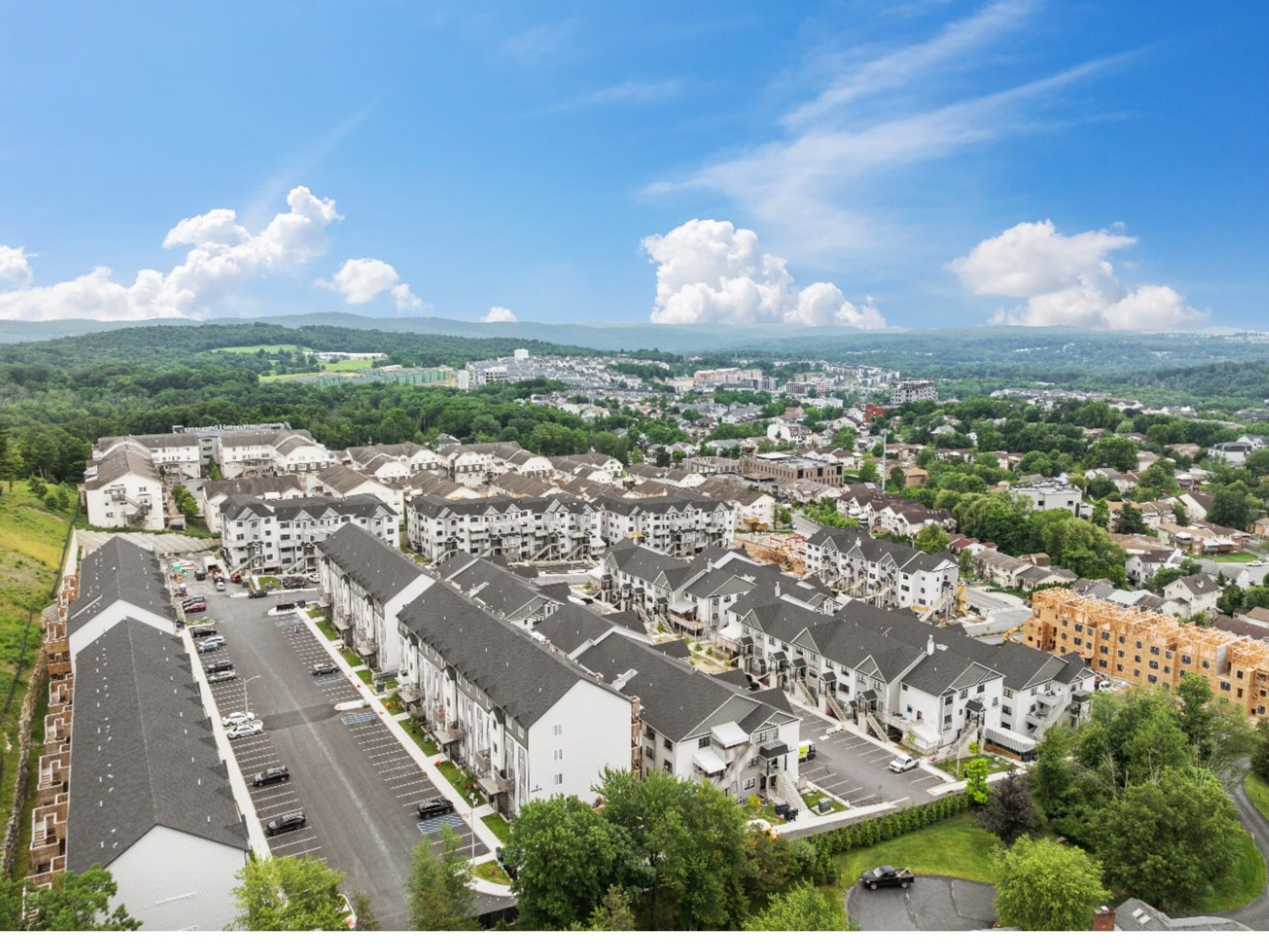 Center of KJ - 6 room apartment in Acres Pointe!