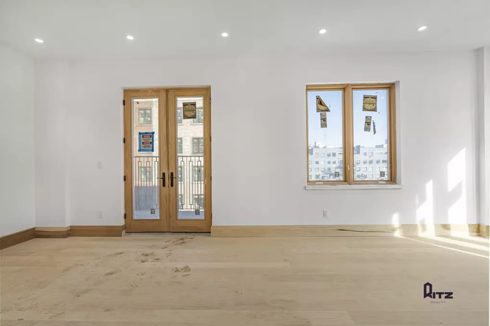 Stylish 2 Room House for Sale in Brooklyn, NY - $2.05M