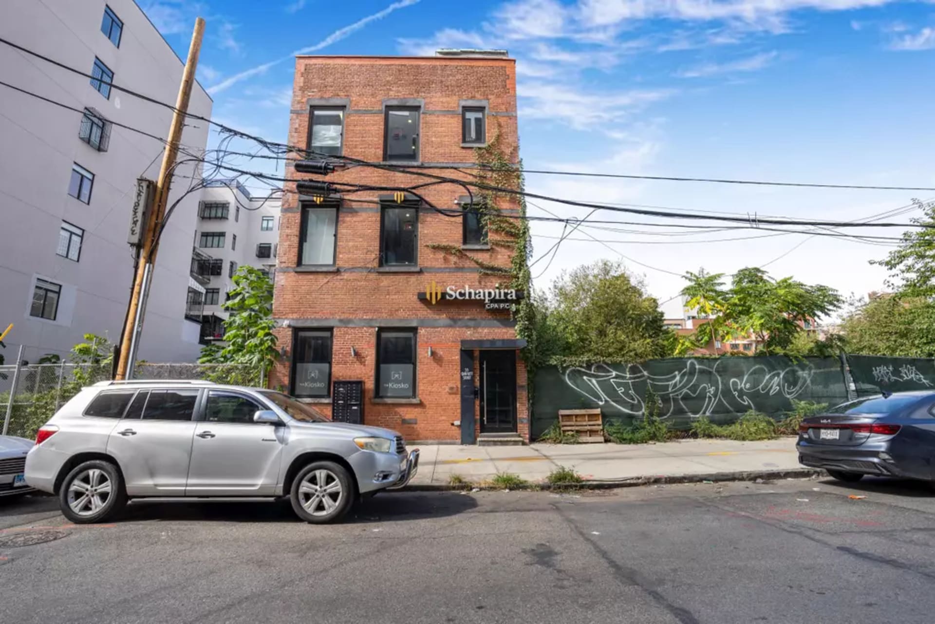 Stunning 5 Room House for Sale in Brooklyn, NY