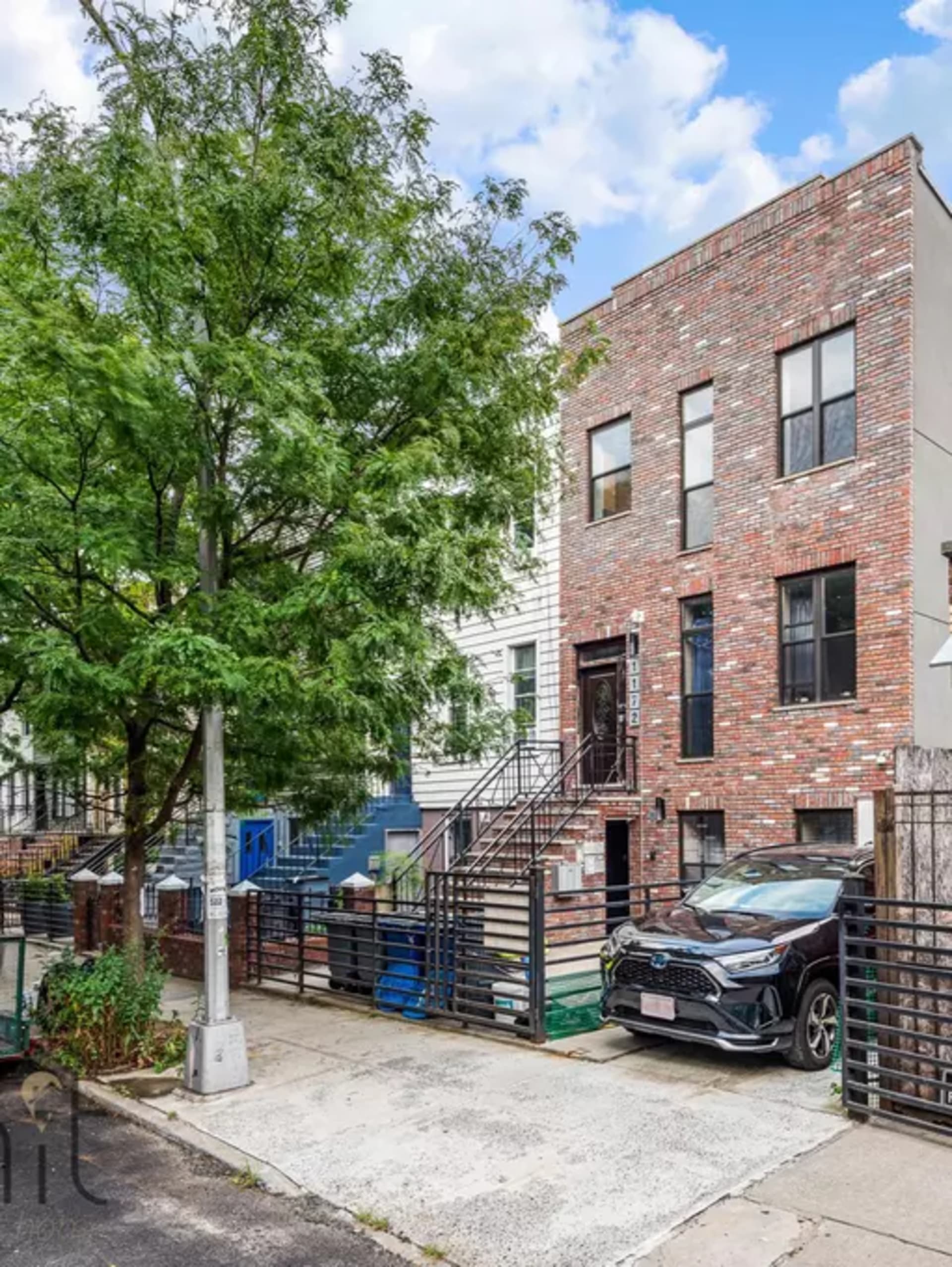 Stunning 12 Bedroom House in Brooklyn