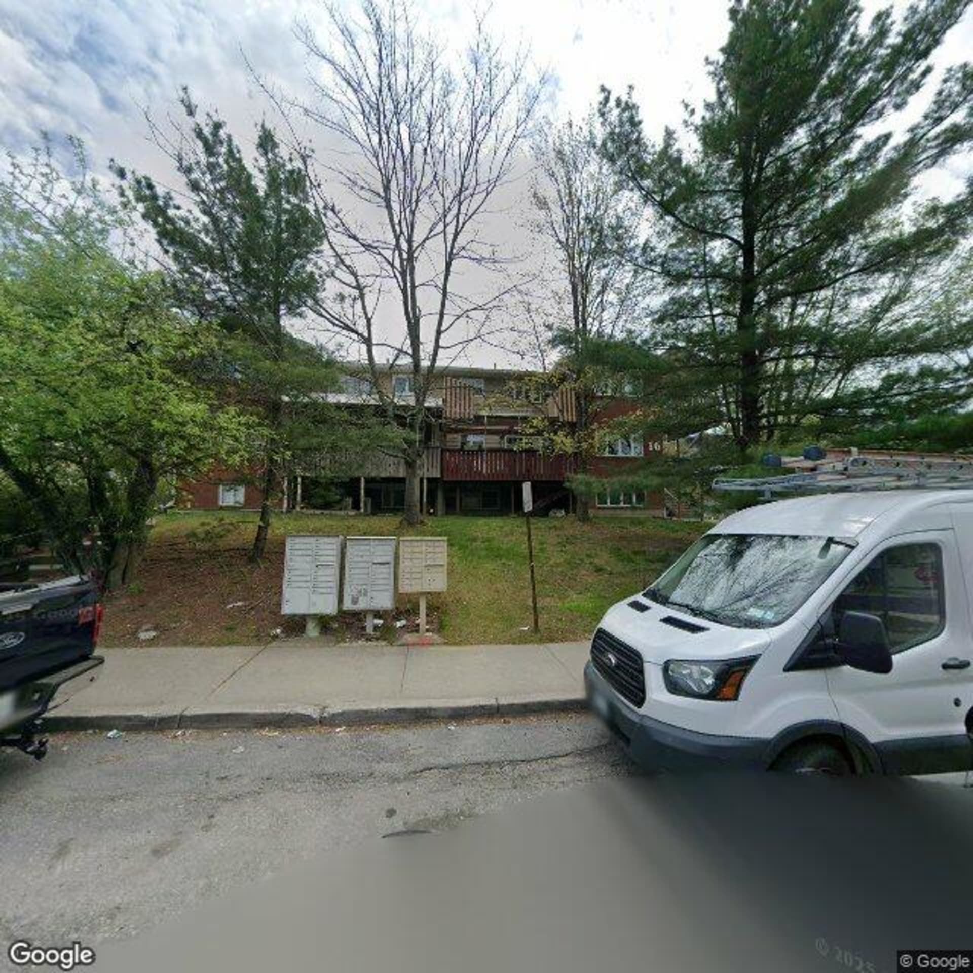 16 Hayes Ct #111