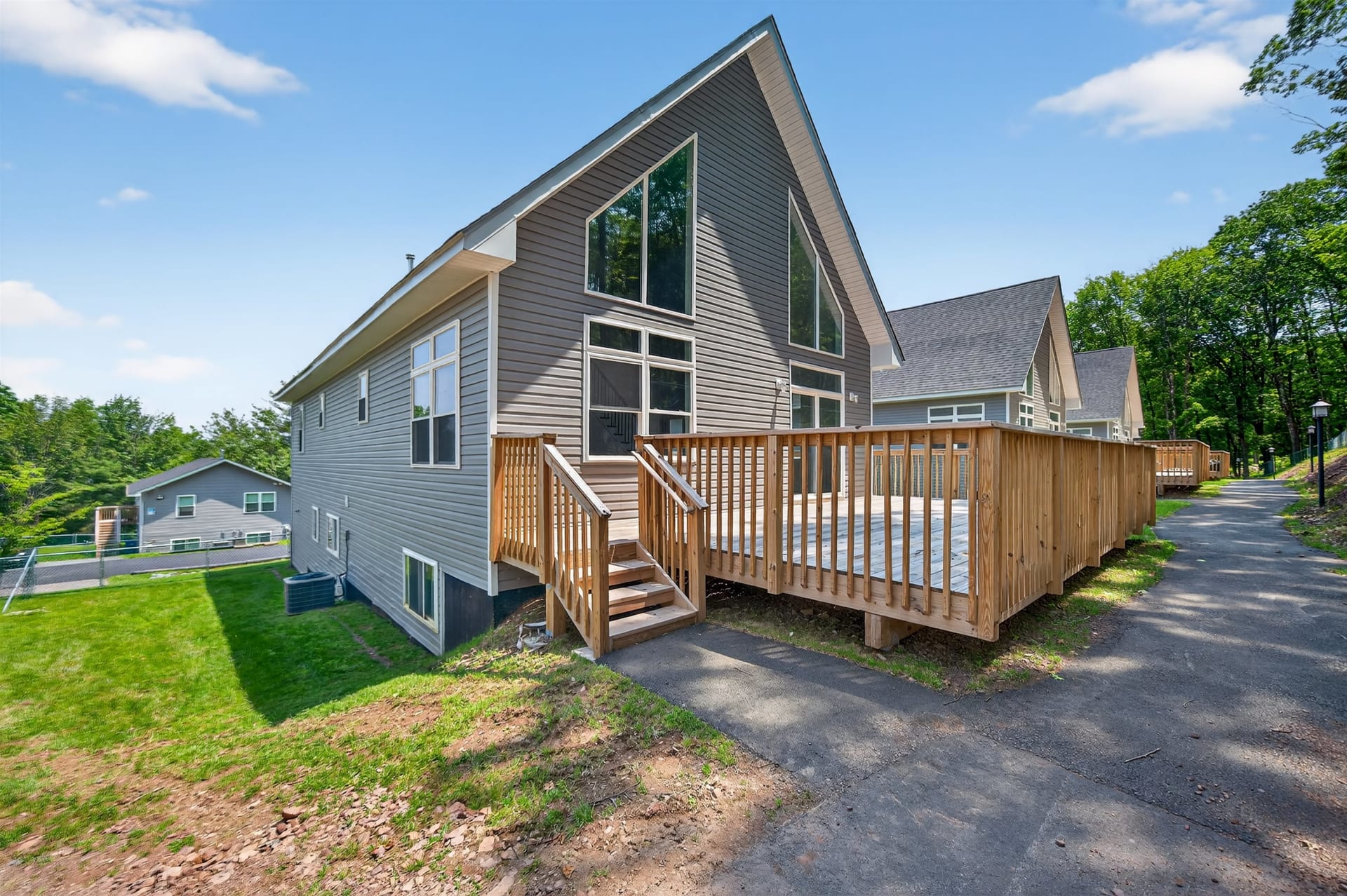 5BR Upgraded Summer Home in Fallsburg Bungalow Colony