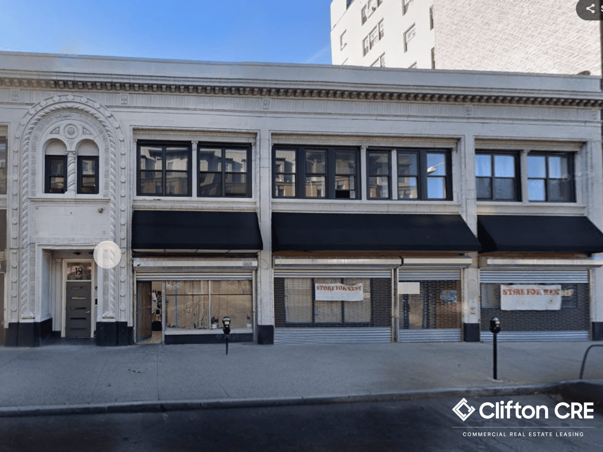 3,000 SF Former Restaurant For Lease