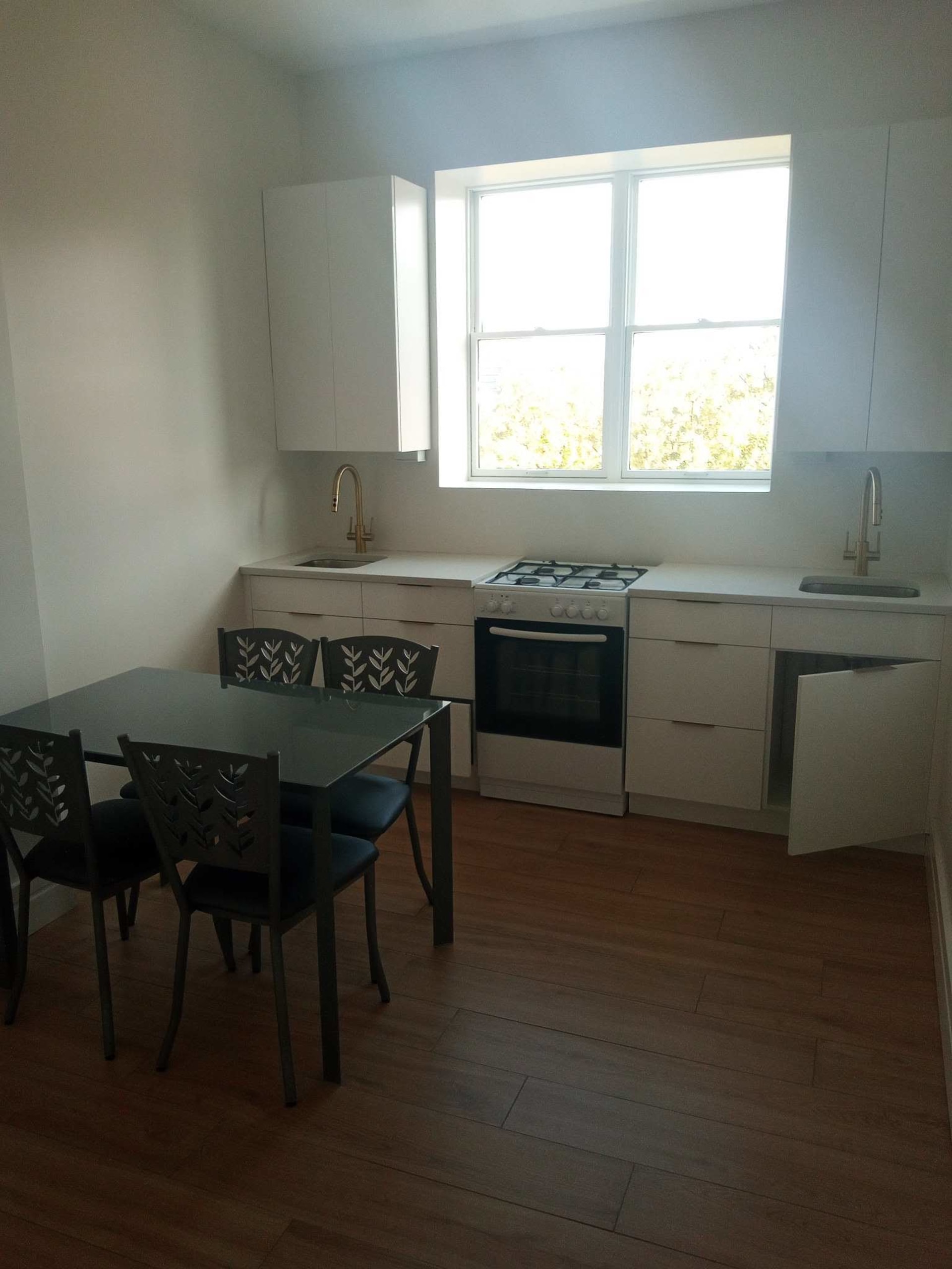 Furnished 1 Bedroom park classon 