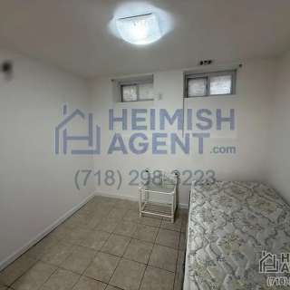 1BR Rental in Brooklyn (photo 4 of 8)