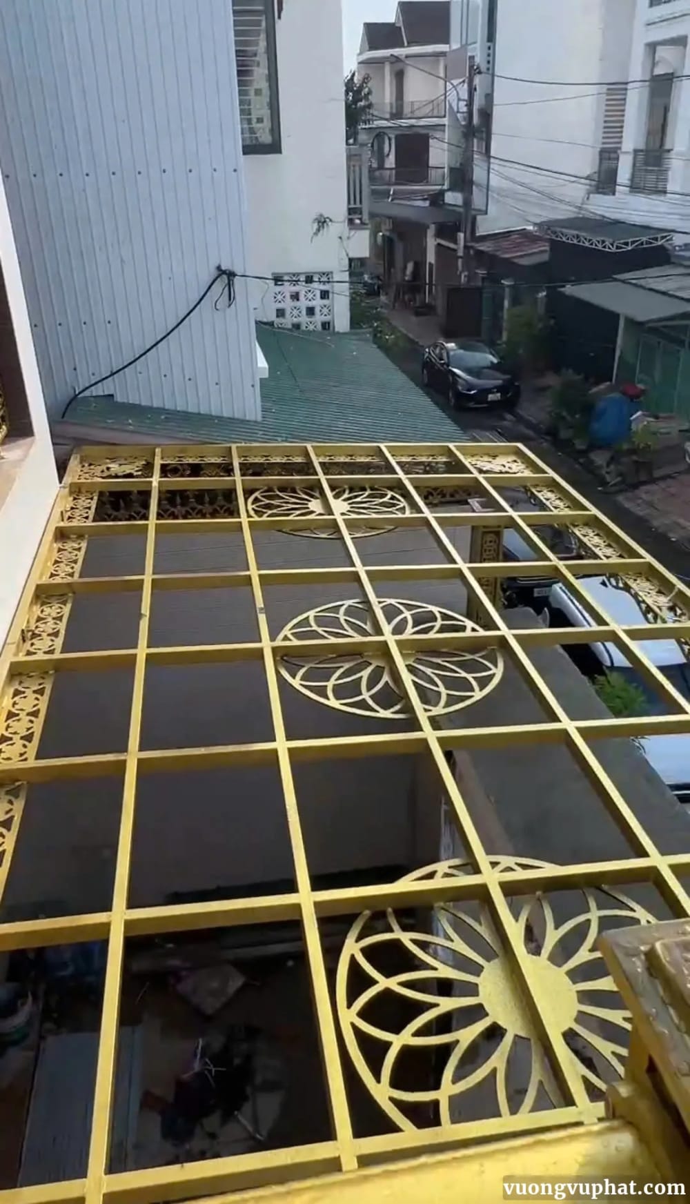 mái kính khung nhôm đúc tại Cao Bá Quát, Buôn Ma Thuột