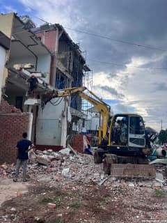 phá dỡ nhà tại Phan Huy Chú BMT