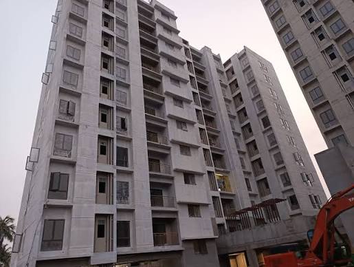 Purti Aroma Building