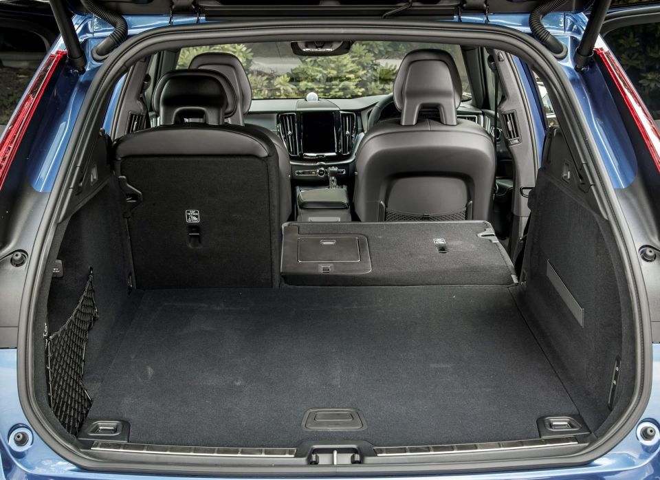 Volvo XC60 T6 AWD Boot space