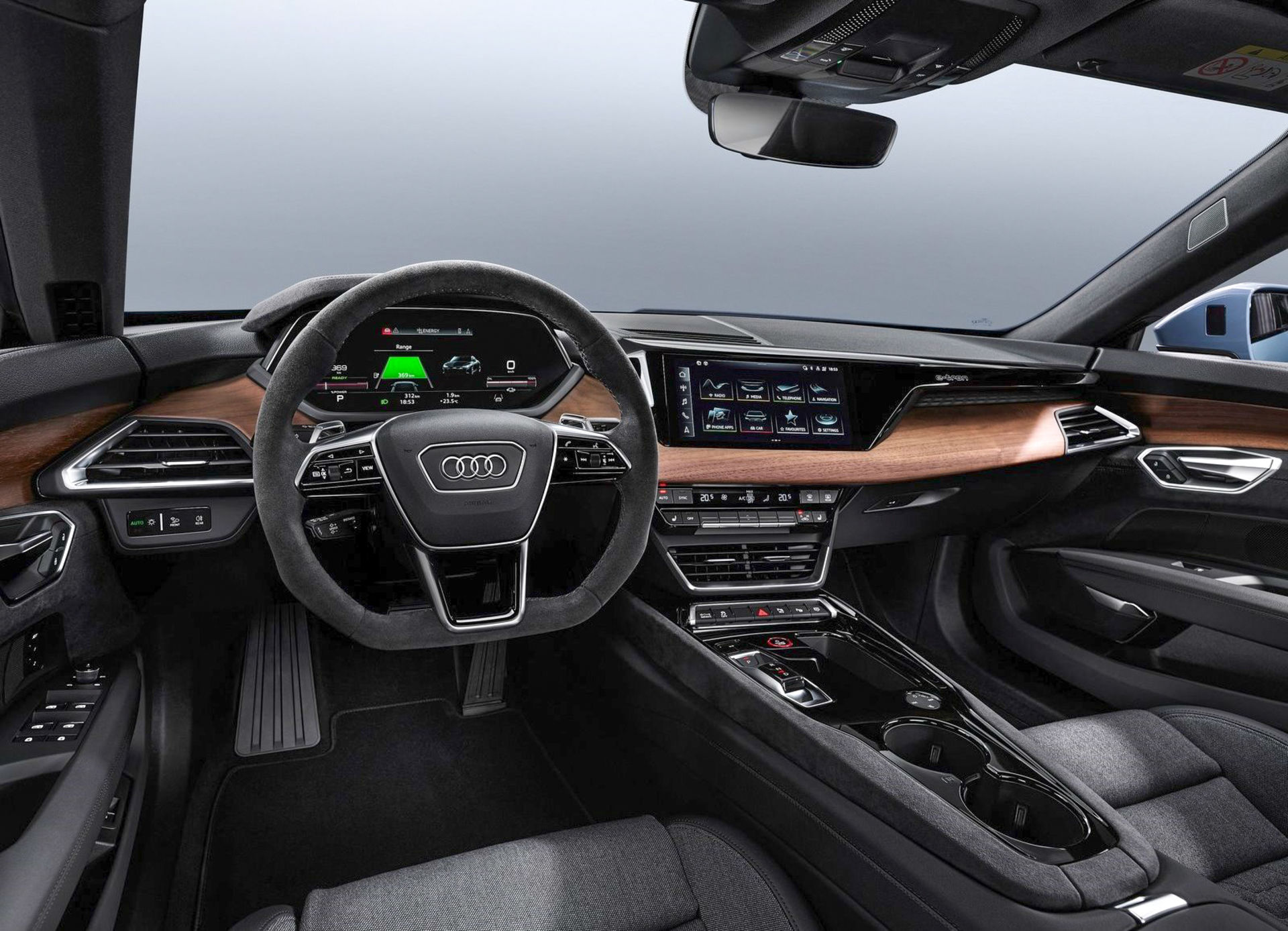 AUDI: e-tron GT revealed - and an RS too! Cockpit