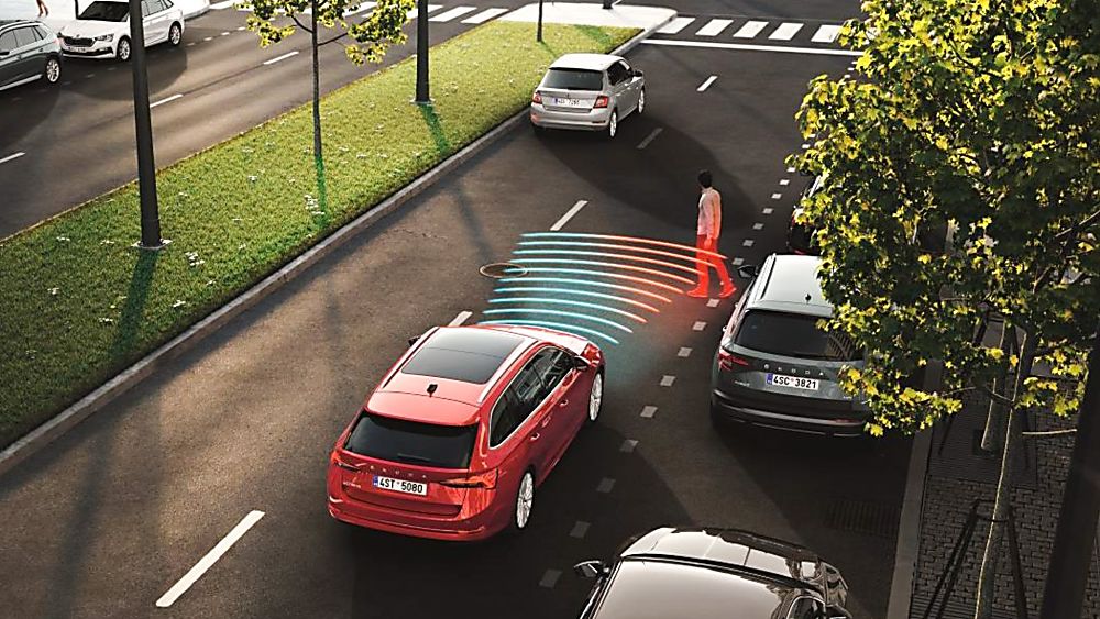Skoda Octavia Front assist with pedestrian protection