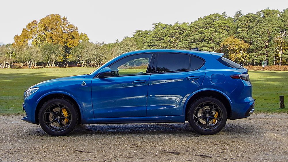 Alfa Romeo Stelvio Quadrifoglio Verde Side