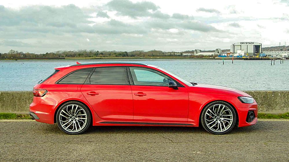 Review: Audi RS4 Avant Vorsprung Side