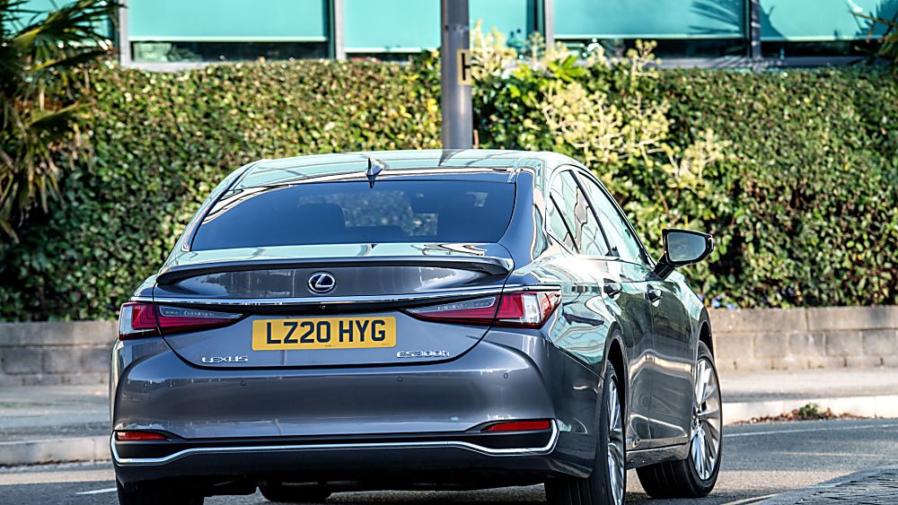 Review: Lexus ES300h saloon - Hero Rear