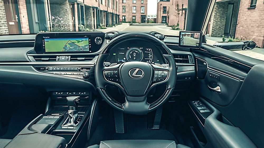 Review: Lexus ES300h saloon - Interior Front