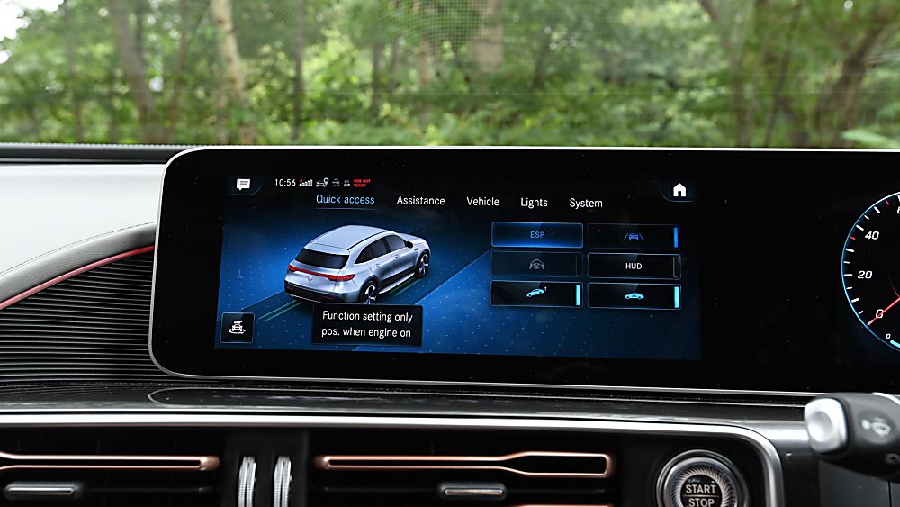 Review: Mercedes-Benz EQC 400 Infotainment