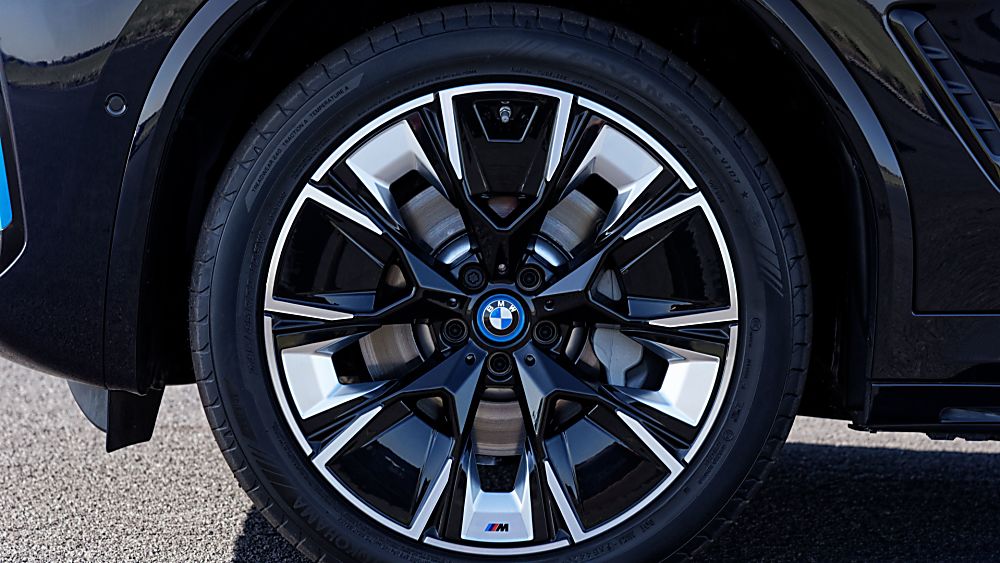 BMW: Early refresh and M Sport trim for iX3 EV Wheels