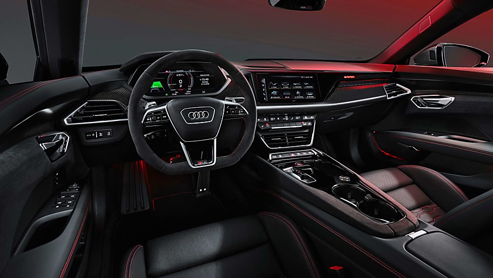 Review: Audi e-tron GT quattro Cockpit