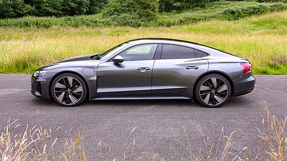Review: Audi e-tron GT quattro Side