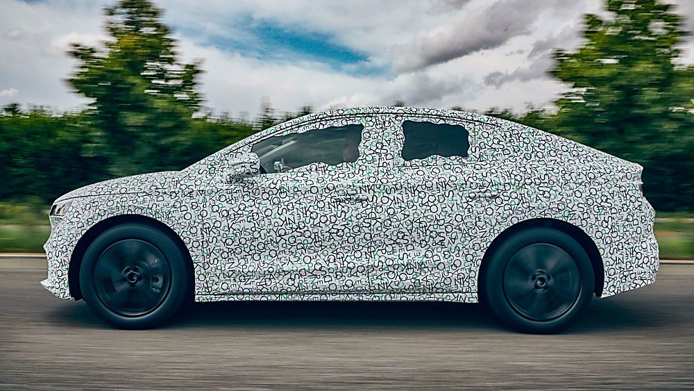 SKODA: Enyaq Coupé iV to debut in 2022 Side