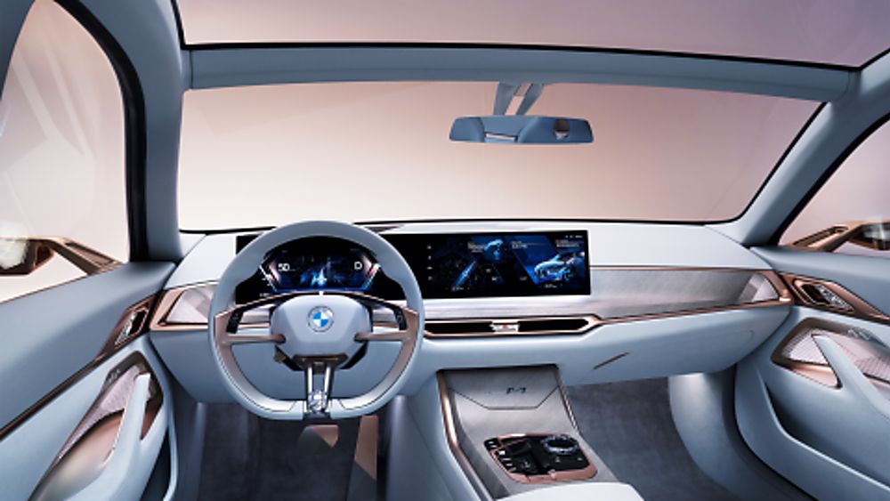 BMW i4 Dash