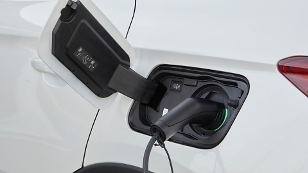 Vauxhall Grandland X Hybrid4 Charging