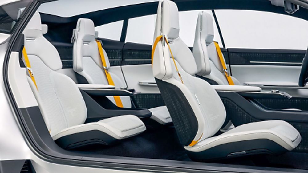 POLESTAR: Precept GT Interior