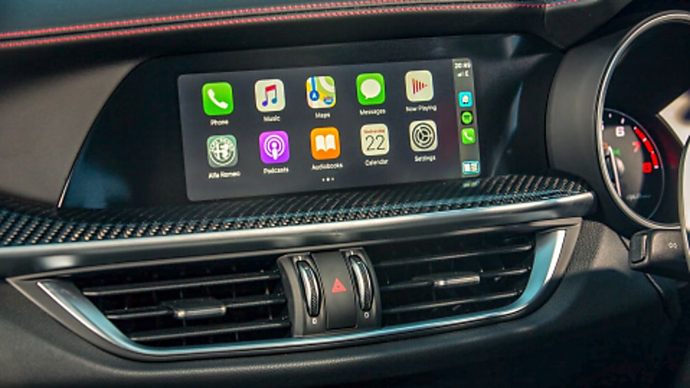 Alfa Romeo Stelvio Quadrifoglio Verde Infotainment