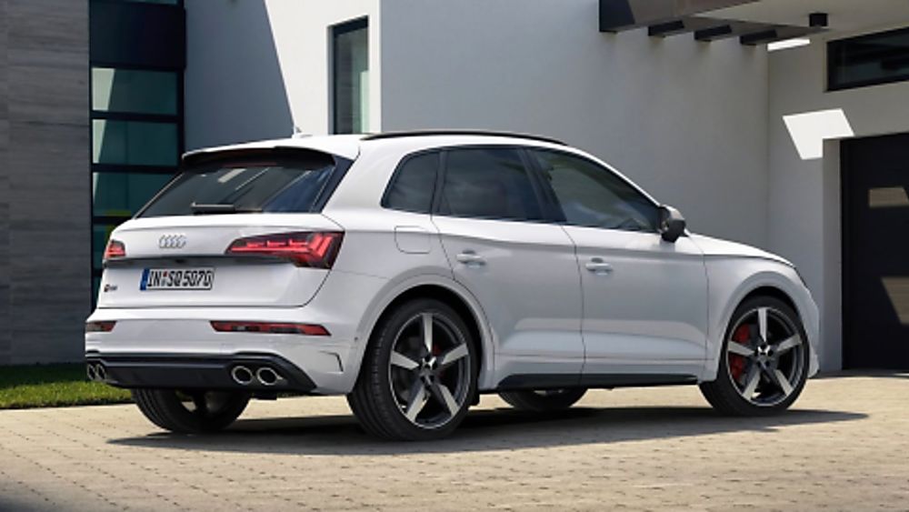 AUDI: Refreshed SQ5 TDI Hero Rear