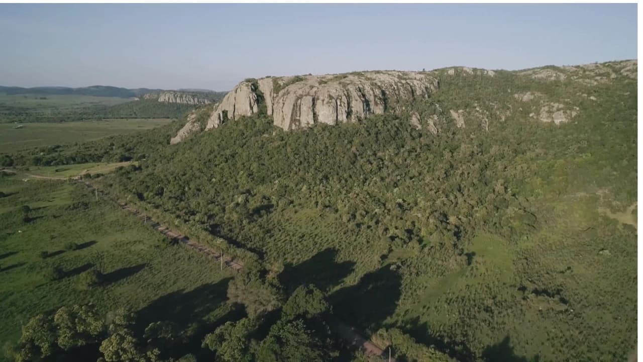 High Quality Video of Green Land Mountain preview