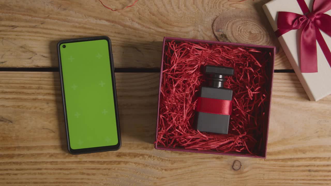 Perfume and Mobile Screen Free Green Screen preview