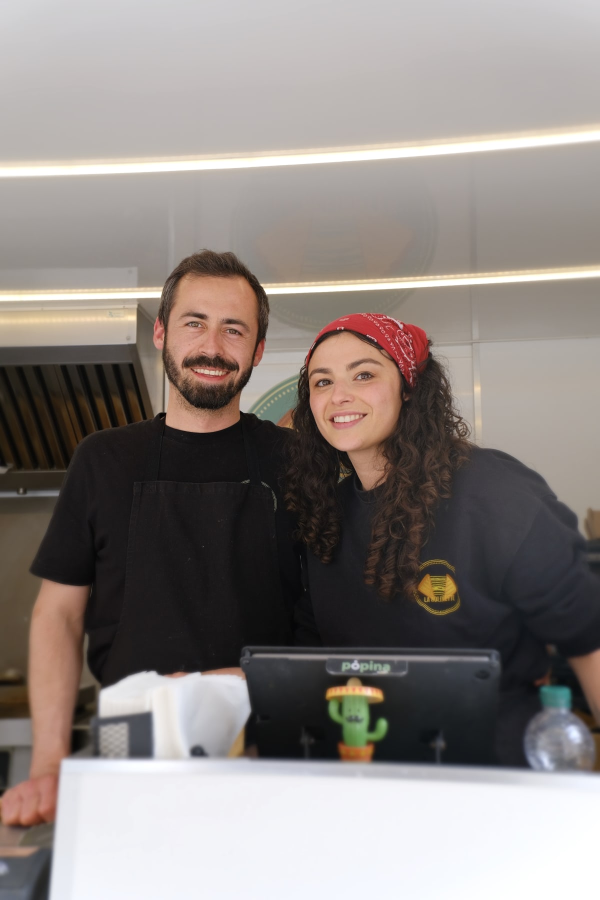 Les fondateurs de La Bolinette dans leur food truck à Rennes