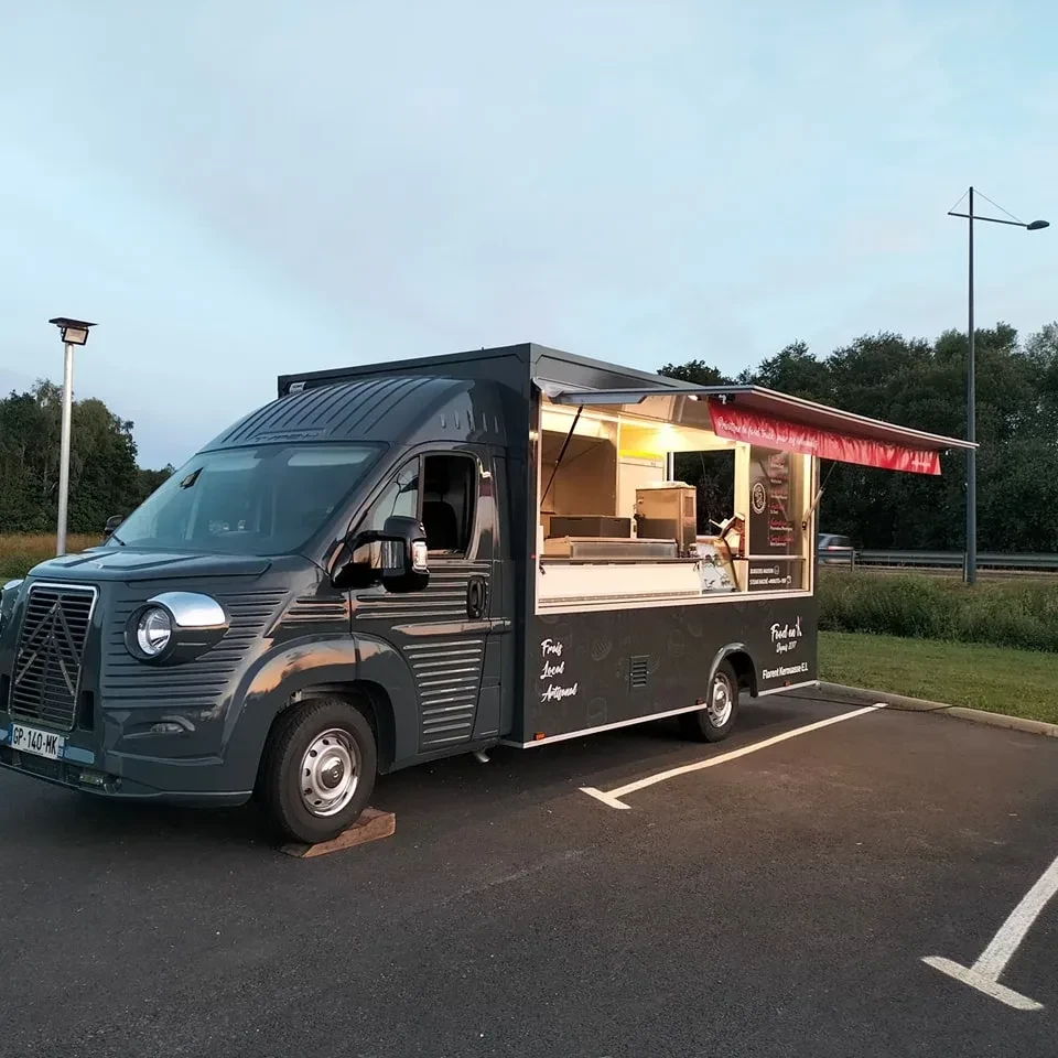 FOOD EN'K, food truck rennais spécialisé dans les burgers artisanaux faits minute