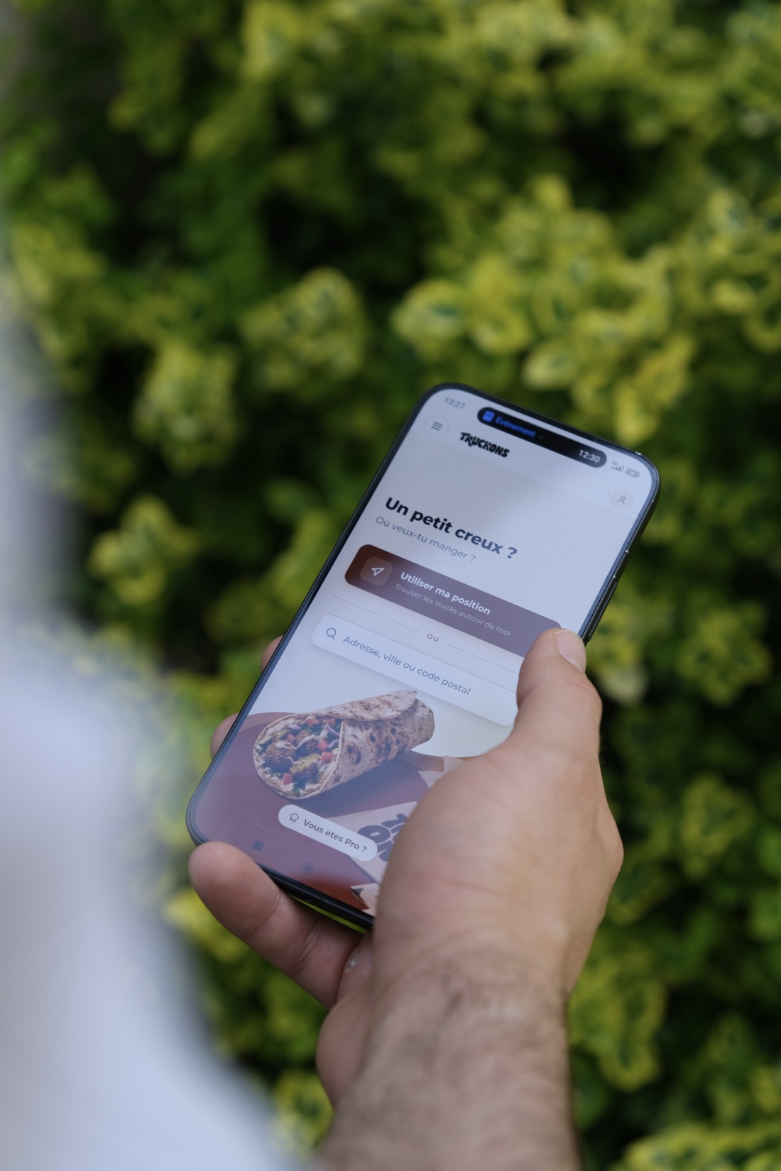 L'app Truckons ouverte sur mobile, écran d'accueil avec la question « Un petit creux ? » et la liste des food trucks rennais autour